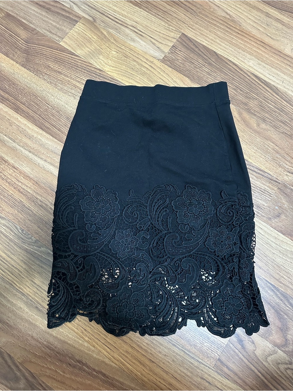 Haute Monde Black Lace-Hem Pencil Skirt S